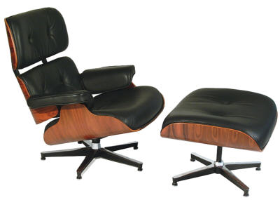 Eames Lounge Chair 670 with Ottoman 671 in moulded rosewood plywood and black leather